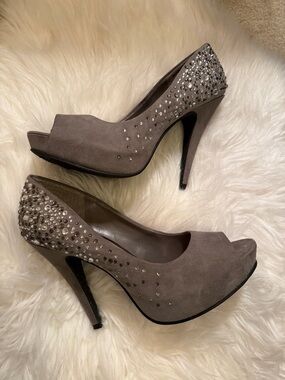 Jessica Simpson Gray Crystal-Embellished suede Peep Toe High Heels